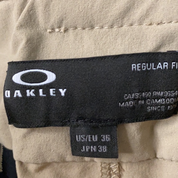 Oakley Men’s Dri-fit khakis - Picture 4 of 5